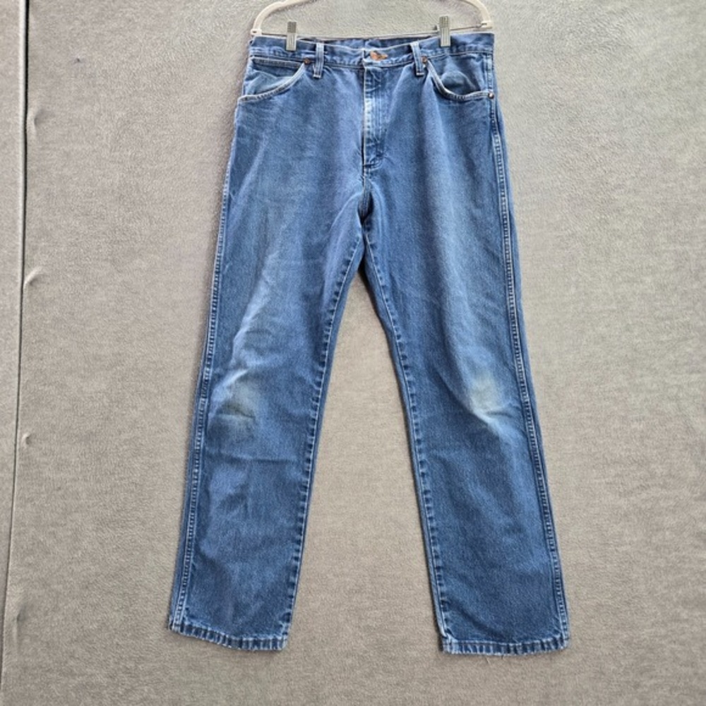 Wrangler Men Jeans 35x32 Blue Denim Cowboy Cut Relaxed Straight High Rise Rodeo